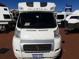 2014 Avan Campers Ovation White Motor Home.