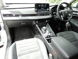 2022 Mitsubishi Outlander ZM MY22.5 Aspire 7 Seat (2WD) White 8 Speed CVT Auto 8 Speed Wagon.