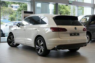 2022 Volkswagen Touareg CR MY23 210TDI Tiptronic 4MOTION R-Line Pure White 8 Speed Sports Automatic.