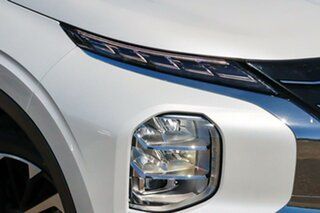 2023 Mitsubishi Outlander ZM MY23 Exceed 7 Seat (AWD) White Diamond 8 Speed CVT Auto 8 Speed Wagon