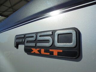 2005 Ford F250 RN XLT Silver 4 Speed Automatic Utility