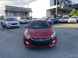 2014 Hyundai i30 GD MY14 Active Red 6 Speed Manual Hatchback.