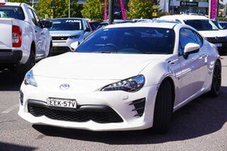 2017 Toyota 86 ZN6 GT White 6 Speed Sports Automatic Coupe.