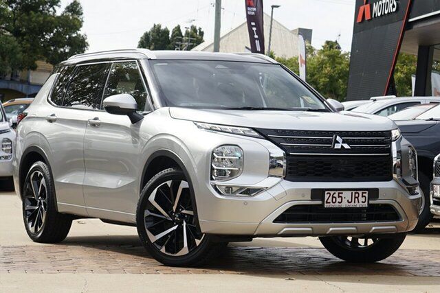 Demo Mitsubishi Outlander ZM MY24 Exceed Tourer AWD Toowoomba, 2023 Mitsubishi Outlander ZM MY24 Exceed Tourer AWD Sterling Silver 8 Speed Constant Variable Wagon