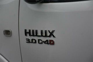 2008 Toyota Hilux KUN26R MY09 SR5 White 5 Speed Manual Utility