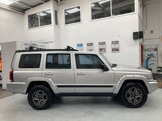 2009 Jeep Commander XH Silver 5 Speed Sports Automatic Wagon.