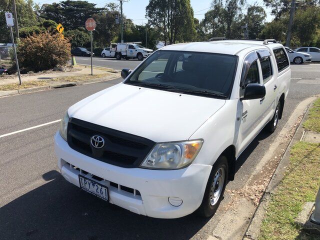 Used Toyota Hilux (2WD) Workmate Briar Hill, 2005 Toyota Hilux (2WD) Workmate White 5 Speed Manual Dual Cab