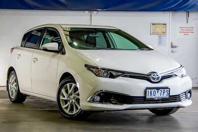 Used Toyota Corolla ZRE182R Ascent Sport S-CVT Laverton North, 2017 Toyota Corolla ZRE182R Ascent Sport S-CVT White 7 Speed Constant Variable Hatchback