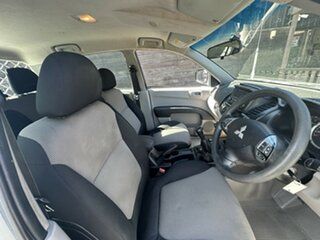 2015 Mitsubishi Triton MN MY15 GLX Double Cab White 5 Speed Manual Utility