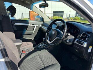 2017 Holden Captiva CG MY16 7 LS (FWD) White 6 Speed Automatic Wagon