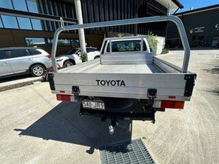 2020 Toyota Hilux TGN121R Workmate 4x2 White 5 Speed Manual Cab Chassis