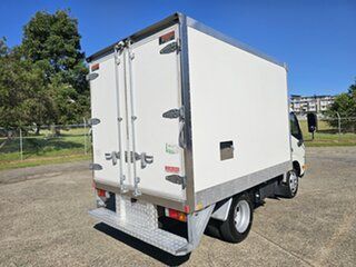 2018 Hino Dutro Freezer  2 Pallet White Refrigerated Truck 4.0l