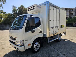 2018 Hino Dutro Freezer  2 Pallet White Refrigerated Truck 4.0l.