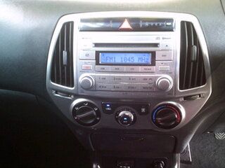 2013 Hyundai i20 PB MY13 Active Red 6 Speed Manual Hatchback