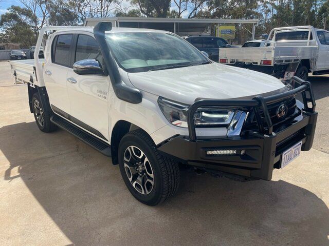 Pre-Owned Toyota Hilux GUN126R SR5 (4x4) Moora, 2023 Toyota Hilux GUN126R SR5 (4x4) Glacier White 6 Speed Automatic Double Cab Chassis