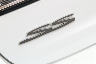 2017 Holden Commodore VF II MY17 SS V Redline White 6 Speed Manual Sedan