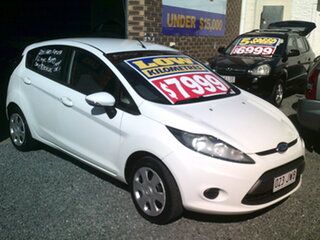 2011 Ford Fiesta WT CL White 5 Speed Manual Hatchback.