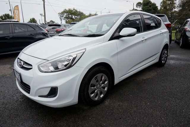 Used Hyundai Accent RB4 MY17 Active Dandenong, 2016 Hyundai Accent RB4 MY17 Active Crystal White 6 Speed Constant Variable Hatchback