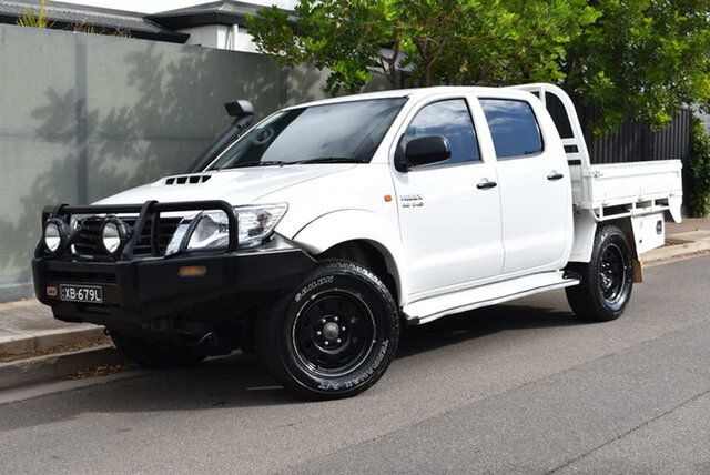 Used Toyota Hilux KUN26R MY14 SR Double Cab Brighton, 2015 Toyota Hilux KUN26R MY14 SR Double Cab White 5 Speed Automatic Cab Chassis