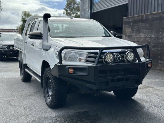 Used Toyota Hilux GUN126R SR Double Cab Labrador, 2017 Toyota Hilux GUN126R SR Double Cab White 6 Speed Sports Automatic Cab Chassis