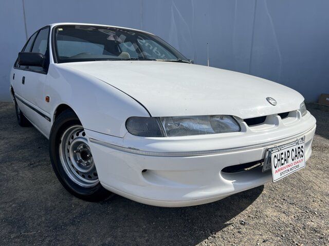 Used Holden Commodore VR Executive Hoppers Crossing, 1993 Holden Commodore VR Executive White 4 Speed Automatic Sedan