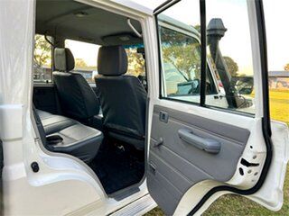 2018 Toyota Landcruiser VDJ79R MY18 Workmate (4x4) White 5 Speed Manual Double C/Chas