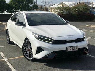 2021 Kia Cerato BD MY22 GT DCT Pearl White 7 Speed Sports Automatic Dual Clutch Hatchback.