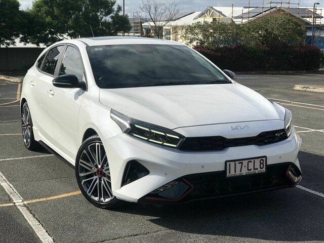 Used Kia Cerato BD MY22 GT DCT Chermside, 2021 Kia Cerato BD MY22 GT DCT Pearl White 7 Speed Sports Automatic Dual Clutch Hatchback