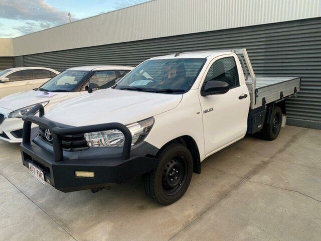Used Toyota Hilux TGN121R Workmate 4x2 Gladstone, 2017 Toyota Hilux TGN121R Workmate 4x2 White 5 Speed Manual Cab Chassis