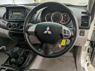 2012 Mitsubishi Triton MN MY13 GLX Double Cab White 5 Speed Manual Utility