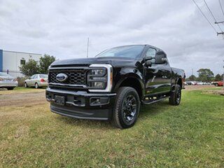 2023 Ford F350 (No Series) Lariat Black Automatic Utility