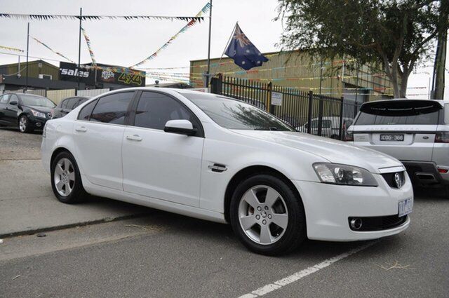 Used Holden Calais VE Hoppers Crossing, 2006 Holden Calais VE White 5 Speed Automatic Sedan