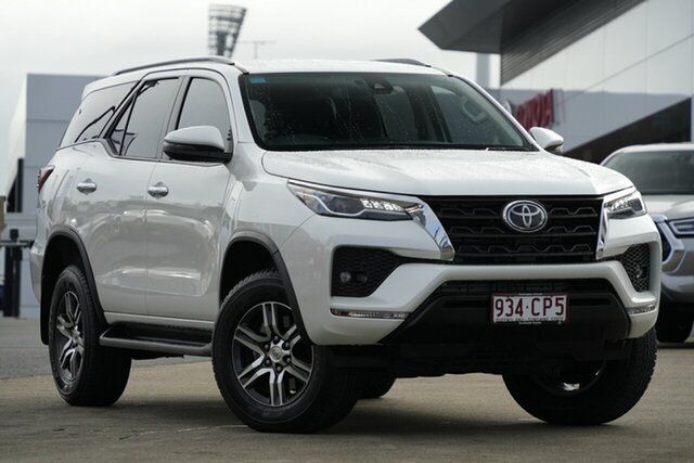 Pre-Owned Toyota Fortuner GUN156R GXL Woolloongabba, 2021 Toyota Fortuner GUN156R GXL Crystal Pearl 6 Speed Automatic Wagon