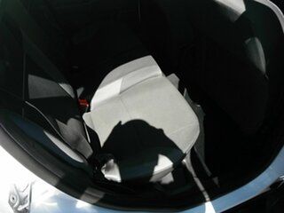 2012 Ford Focus LW MK2 Ambiente White 5 Speed Manual Hatchback