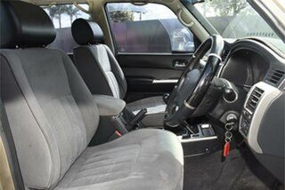 2010 Nissan Patrol GU 7 MY10 ST Gold 5 Speed Manual Wagon