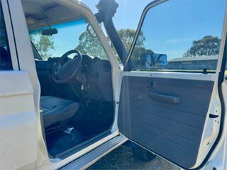 2019 Toyota Landcruiser VDJ79R MY18 Workmate (4x4) White 5 Speed Manual Double C/Chas