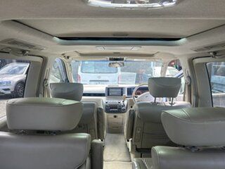 2003 Nissan Elgrand E51 White 5 Speed Automatic Wagon