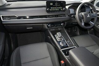 ZM Outlander LS 2.5L CVT AWD 7S