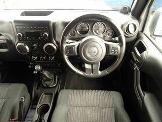 2011 Jeep Wrangler Silver 6 Speed Manual Wagon