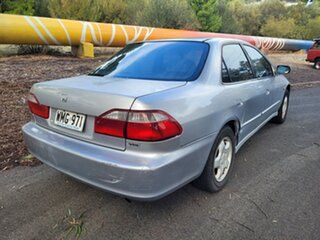 2000 Honda Accord V6-L Silver 4 Speed Automatic Sedan.