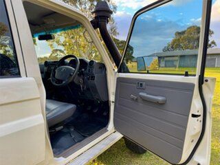 2013 Toyota Landcruiser VDJ79R MY12 Update Workmate (4x4) White 5 Speed Manual Double C/Chas