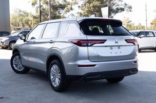 2024 Mitsubishi Outlander ZM MY24 ES 2WD Sterling Silver 8 Speed Constant Variable Wagon.