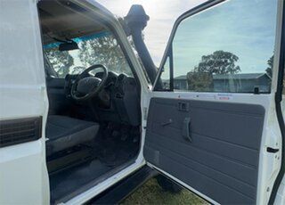 2017 Toyota Landcruiser VDJ79R GX (4x4) White 5 Speed Manual Cab Chassis