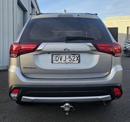 2017 Mitsubishi Outlander ZL MY18.5 ES 2WD Sterling Silver 6 Speed Constant Variable Wagon