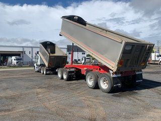 2011 Mack Trident TRIDENT Truck White Tipper