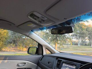 2017 Kia Carnival YP MY18 SLi White 6 Speed Sports Automatic Wagon