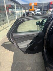 2011 Ford Focus LW Ambiente Silver 5 Speed Manual Hatchback
