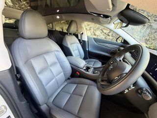 2026 MG IM5 P12L MY25 Performance Sedan AWD Beige 1 Speed Automatic Liftback