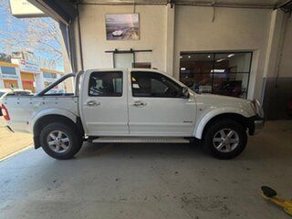 2004 Holden Rodeo RA LT Crew Cab 4x2 White 5 Speed Manual Utility.