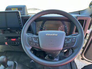 2026 Isuzu N Series NNR 45-150 DT D34 Vanpack Pantech